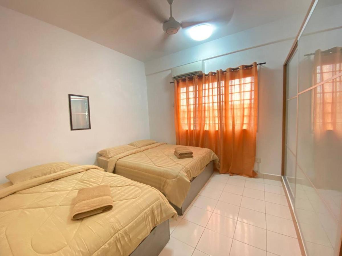 Homestay Juta Mines Seri Kembangan Balakong Serdang Lama 외부 사진