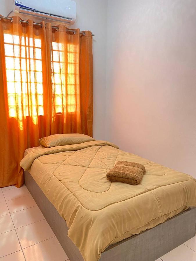 Homestay Juta Mines Seri Kembangan Balakong Serdang Lama 외부 사진
