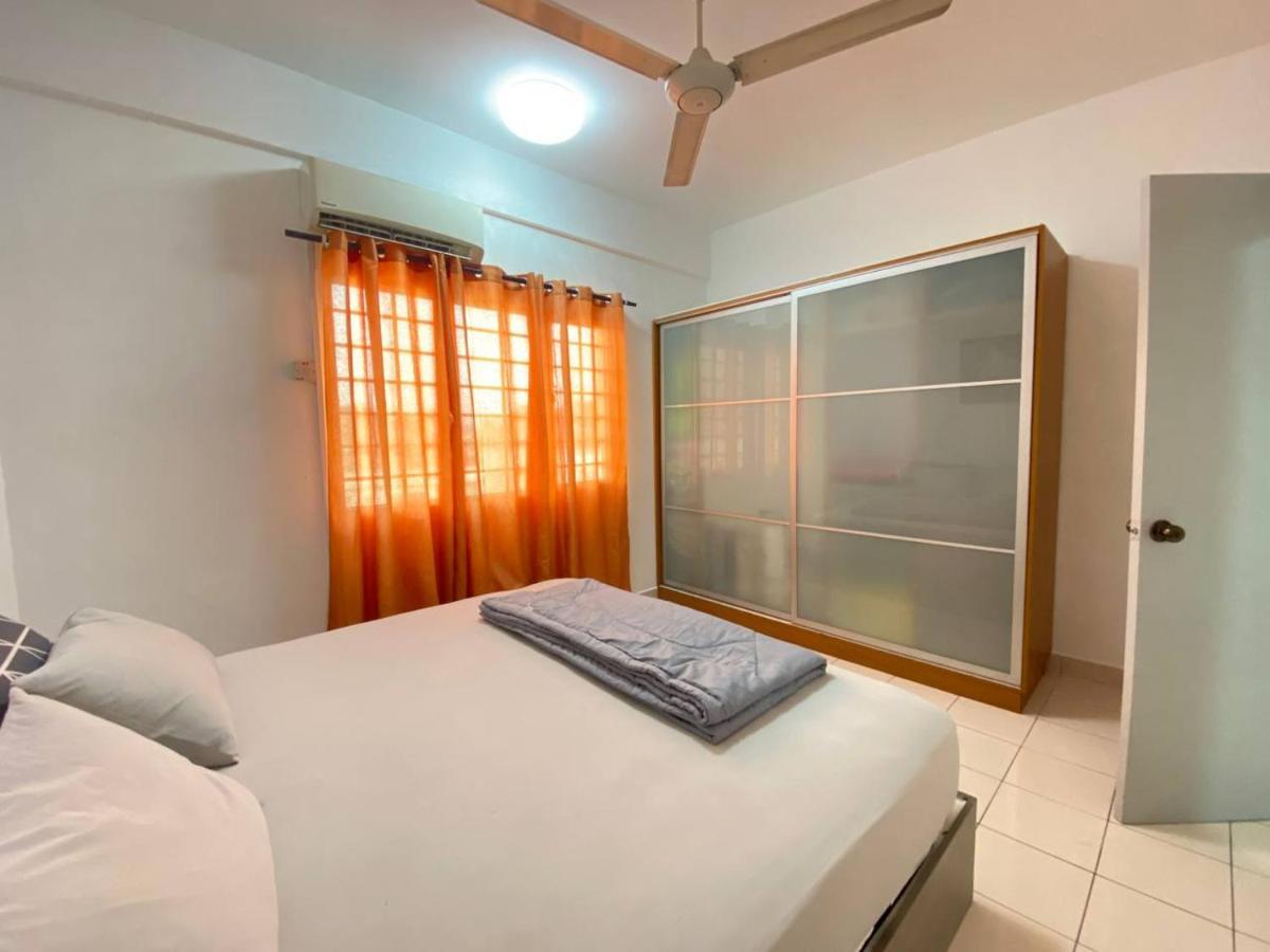 Homestay Juta Mines Seri Kembangan Balakong Serdang Lama 외부 사진